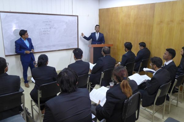 Criminal law class in session